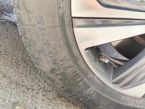 [西安·陕A] 二手红旗红旗HS52019款 2.0T 智联旗享版