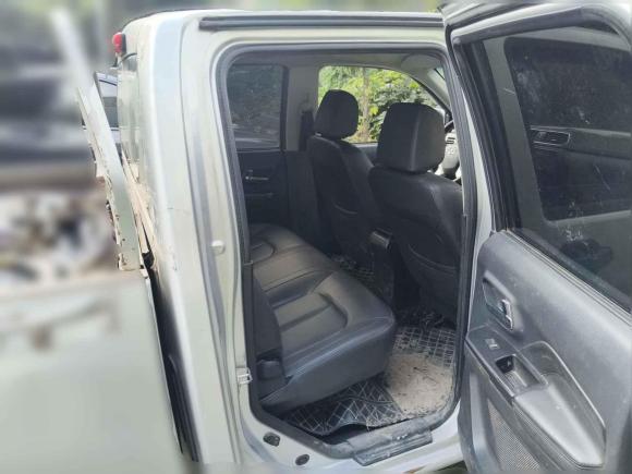 [成都·川A] 二手长城风骏52017款 2.0T欧洲版柴油四驱进取型大双排GW4D20E