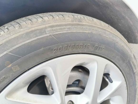 [西安·陕D] 二手雪佛兰科鲁兹2017款 1.5L 两厢 自动先锋天窗版