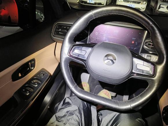 [成都·川A] 二手蔚来蔚来ES82020款 415KM 签名版 六座版