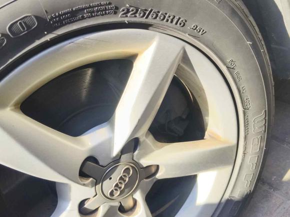 [深圳·粤B] 二手奥迪奥迪A4L2015款 35 TFSI 自动标准型