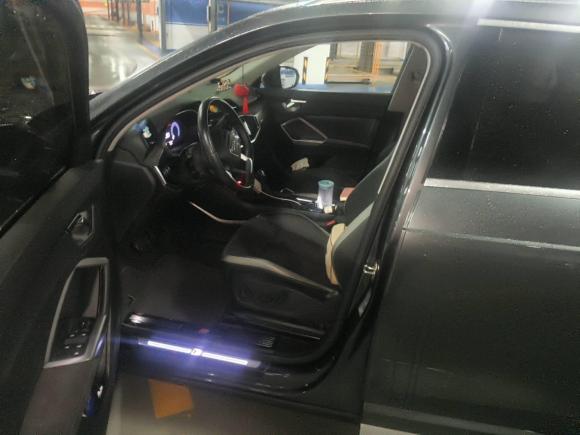 [南京·苏A] 二手奥迪奥迪Q32021款 35 TFSI 时尚动感型