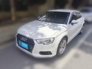 奥迪奥迪A32018款 30周年年型 Limousine 35 TFSI 进取型