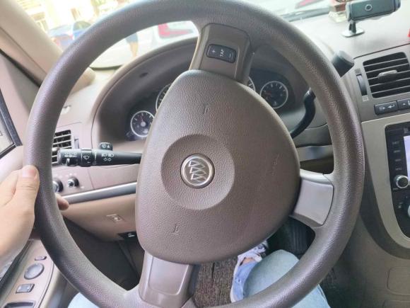 [上海·沪B] 二手别克别克GL82014款 2.4L 经典版