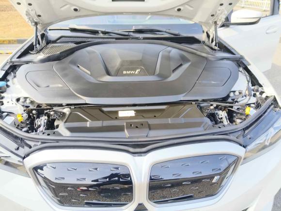 [上海·沪A] 二手宝马宝马i32022款 eDrive 35 L