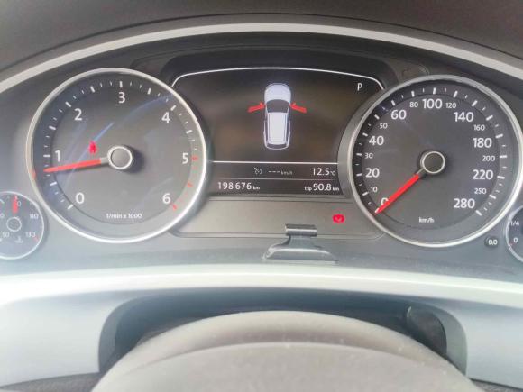 [上海·沪A] 二手大众途锐2011款 3.0TDI 柴油高配型