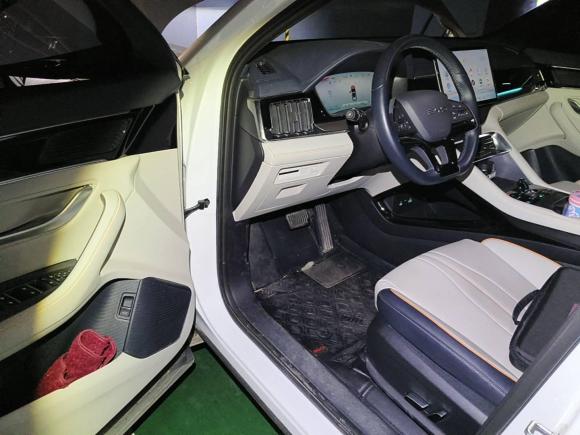 [武汉·鄂A] 二手比亚迪宋PLUS新能源2023款 冠军版 EV 520KM 尊贵型