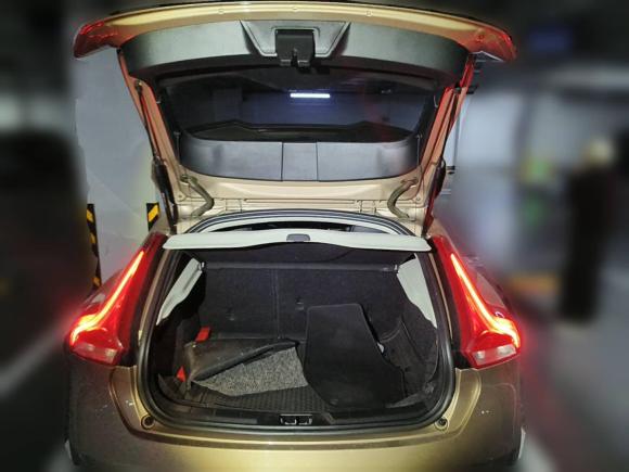 [苏州·苏E] 二手沃尔沃沃尔沃V402014款 2.0T 智雅版