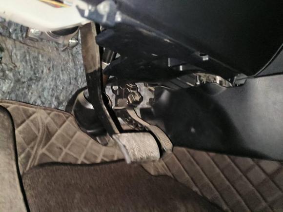 [青岛·鲁B] 二手丰田雷凌2016款 双擎 1.8H GS E-CVT精英天窗版