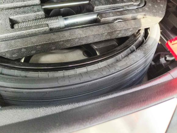 [武汉·鄂A] 二手玛莎拉蒂Levante2016款 3.0T 标准型