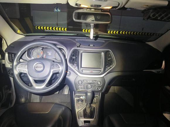 [杭州·浙A] 二手Jeep自由光2016款 2.4L 专业版