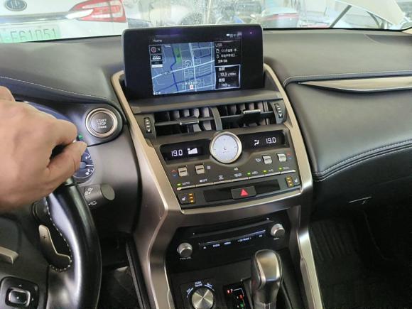 [上海·沪E] 二手雷克萨斯雷克萨斯NX2020款 200 全驱 锋尚版 国VI