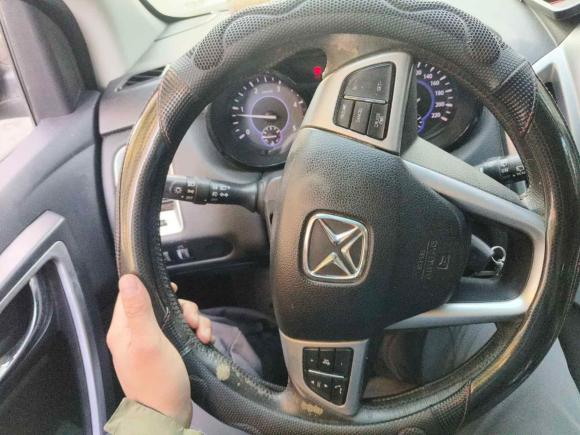 [南通·苏F] 二手江铃驭胜S3502013款 2.4T 手动两驱柴油豪华版5座