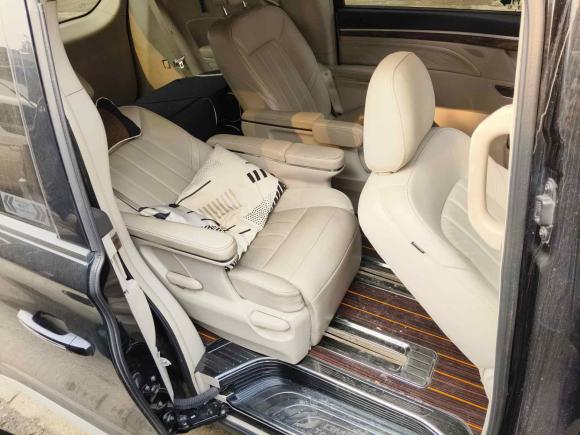 [无锡·苏B] 二手广汽传祺传祺M82018款 320T 尊贵版