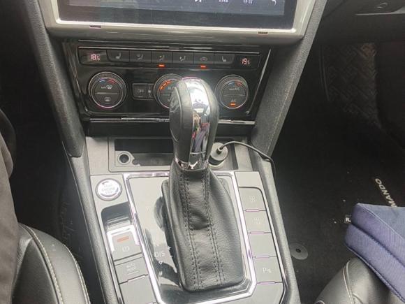 [广州·粤S] 二手大众凌渡2015款 330TSI DSG豪华版