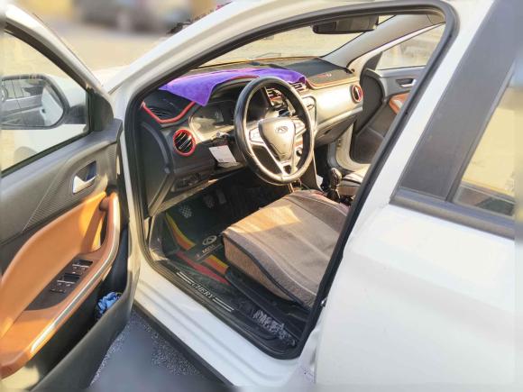 [南昌·赣A] 二手奇瑞瑞虎3x2017款 1.5L 手动都市版