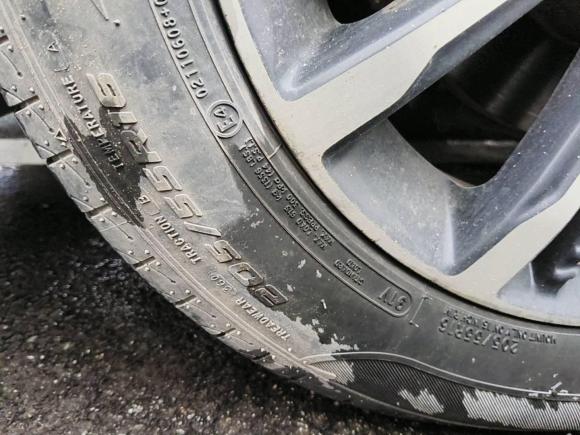 [义乌·浙G] 二手荣威荣威i52020款 1.5L 自动4G互联领豪旗舰版