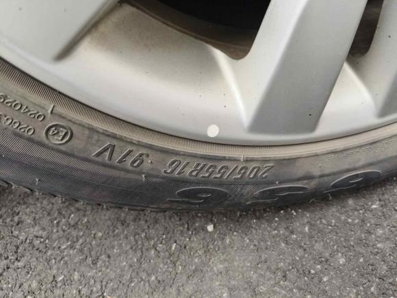 [南京·苏A] 二手荣威荣威3602015款 1.5L 手动豪华版