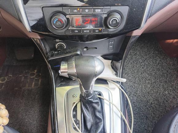 [广州·粤A] 二手东风风行风行SX62016款 1.6L CVT尊享型