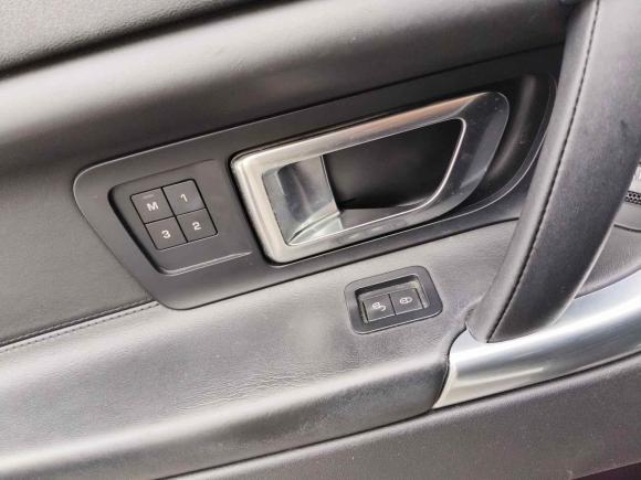 [上海·沪G] 二手路虎发现神行2015款 2.0T HSE LUXURY