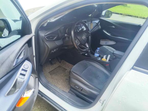 [上海·沪C] 二手别克昂科拉GX2020款 20T CVT两驱豪华型