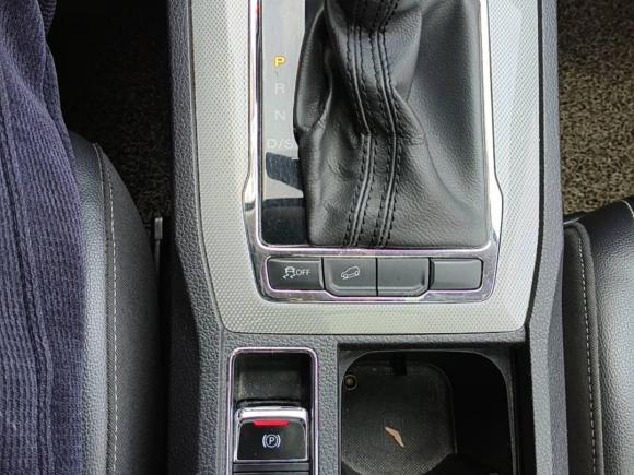 [温州·浙C] 二手荣威荣威RX52018款 20T 两驱自动旗舰版