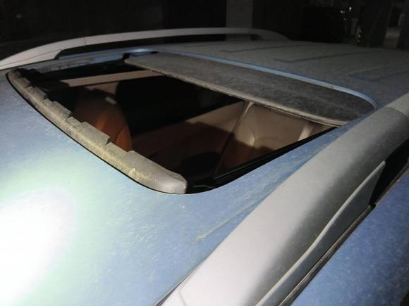 [武汉·鄂W] 二手双龙柯兰多2011款 2.0T 柴油两驱自动豪华导航版