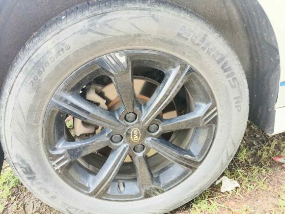 [上海·沪A] 二手比亚迪比亚迪e32020款 400出行版