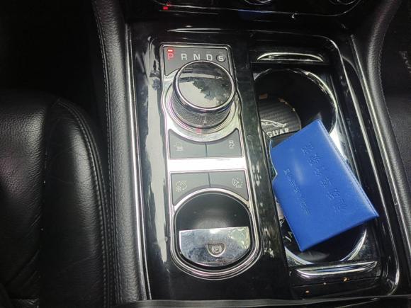 [广州·粤S] 二手捷豹捷豹XJ2015款 XJL 3.0 SC 典雅商务80周年典藏版