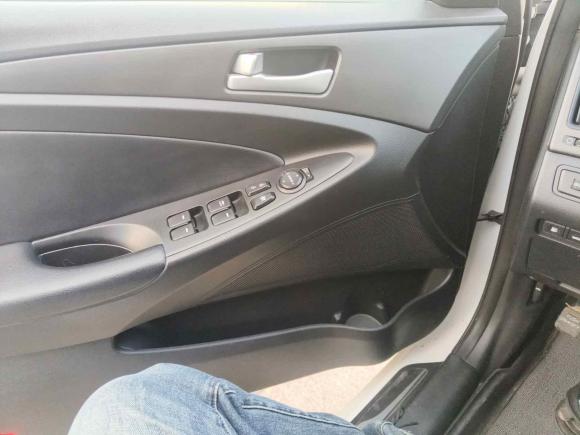 [青岛·鲁B] 二手现代索纳塔2013款 2.0L 自动时尚版