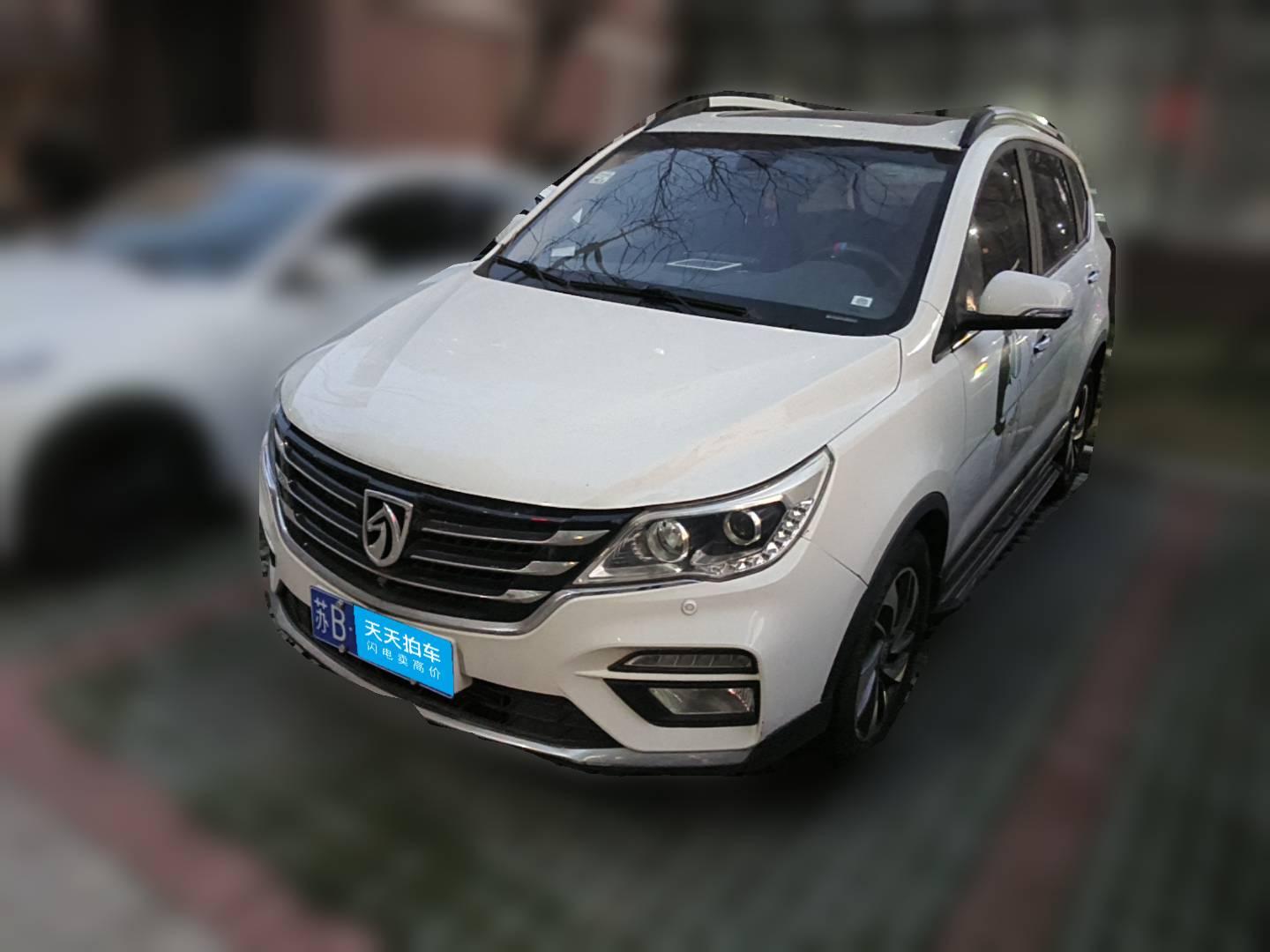 [无锡·苏B] 宝骏宝骏5602017款 1.5T DCT旗舰型