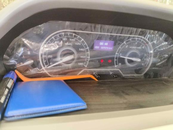 [无锡·苏B] 二手大通新途V802023款 2.0T 手动经典傲运通短轴超低顶5/6座