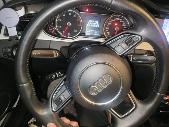 [广州·粤A] 二手奥迪奥迪A4L2013款 35 TFSI 自动豪华型