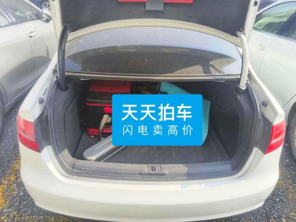[上海·沪A] 二手奥迪奥迪A4L2013款 35 TFSI 自动舒适型