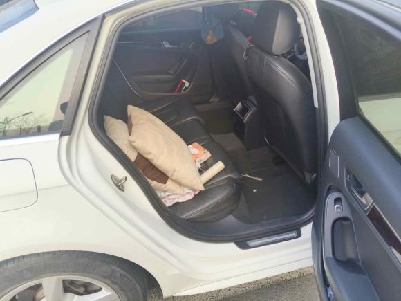 [南通·苏D] 二手奥迪奥迪A4L2013款 35 TFSI 自动标准型