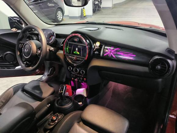 [上海·沪D] 二手MINIMINI2021款 1.5T COOPER 艺术家