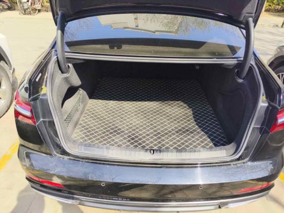 [济南·鲁A] 二手奥迪奥迪A6L2022款 40 TFSI 豪华动感型