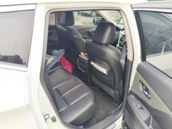 [青岛·鲁B] 二手日产楼兰2017款 2.5L XL 两驱智尚版