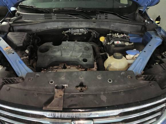 [青岛·鲁B] 二手荣威荣威RX52018款 20T 两驱自动互联网智尊版