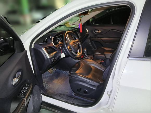 [南昌·赣A] 二手Jeep自由光2016款 2.4L 优越版