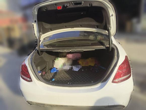 [青岛·鲁B] 二手奔驰奔驰C级2017款 改款 C 200 L 运动版