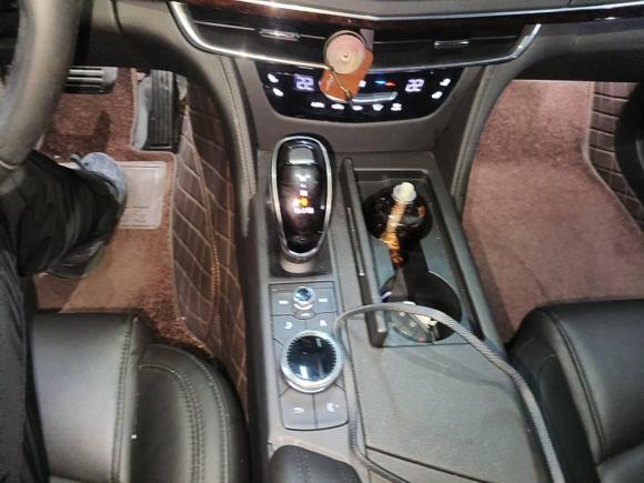 [上海·沪F] 二手凯迪拉克凯迪拉克CT62020款 28T 精英型