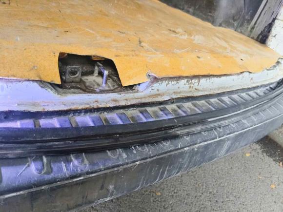 [成都·川G] 二手福特全顺2017款 2.0T柴油多功能商用车短轴低顶国IV