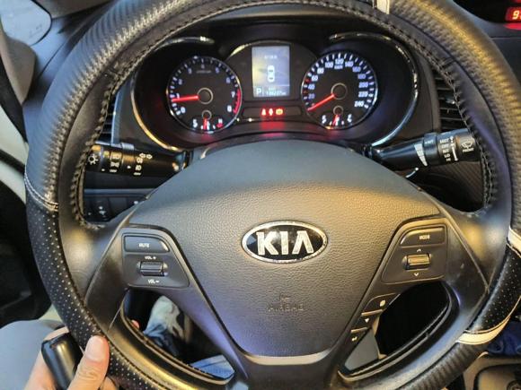 [深圳·粤B] 二手起亚起亚K32013款 1.6L 自动DLX