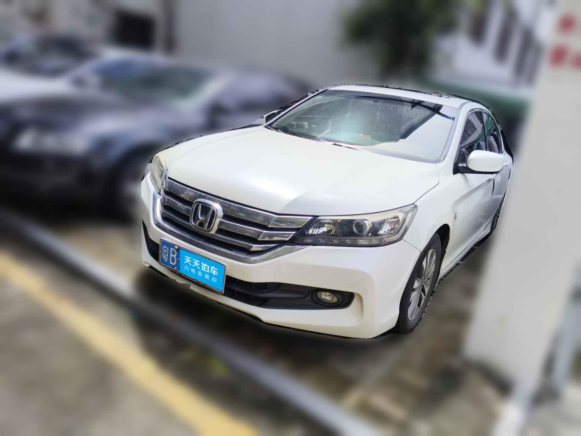 [深圳·粤B] 本田雅阁2015款 2.0L LX 舒适版
