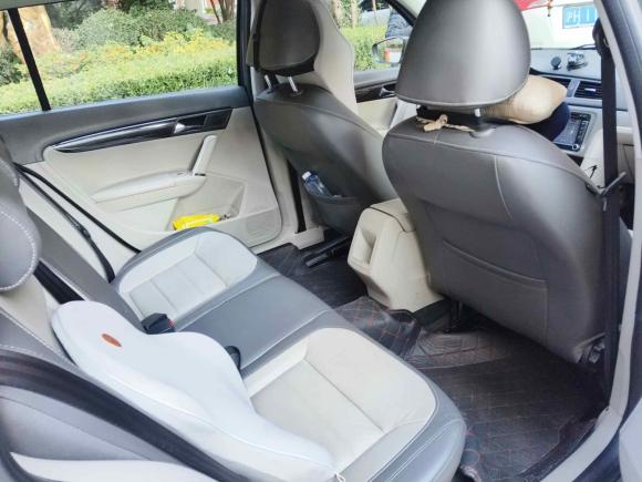 [上海·沪A] 二手大众朗行2013款 1.6L 自动舒适型