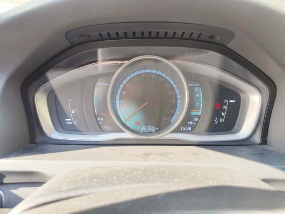 [武汉·鄂A] 二手沃尔沃沃尔沃S602015款 S60L T5 智驭版