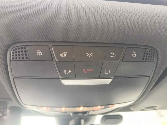 [成都·川A] 二手奔驰奔驰C级2017款 改款 C 200 运动版