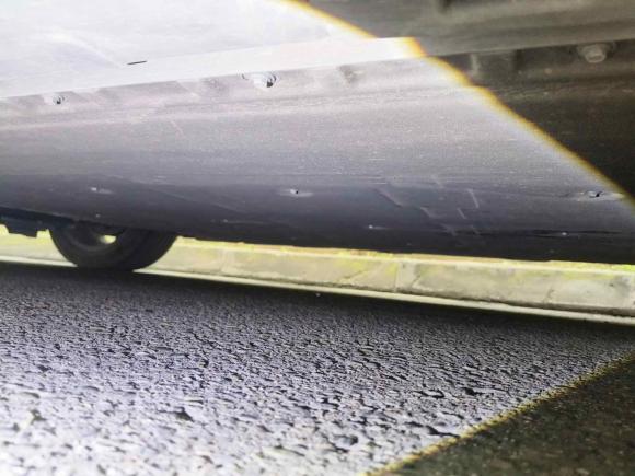 [成都·川A] 二手红旗红旗E-QM52023款 基础出行版