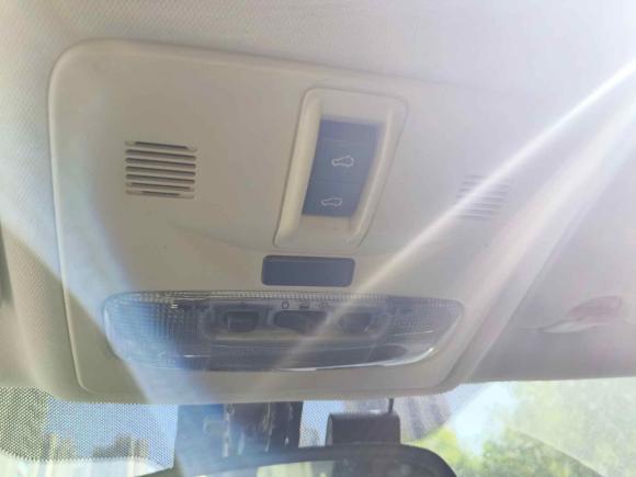 [深圳·粤B] 二手路虎神行者22011款 3.2L i6 HSE汽油版